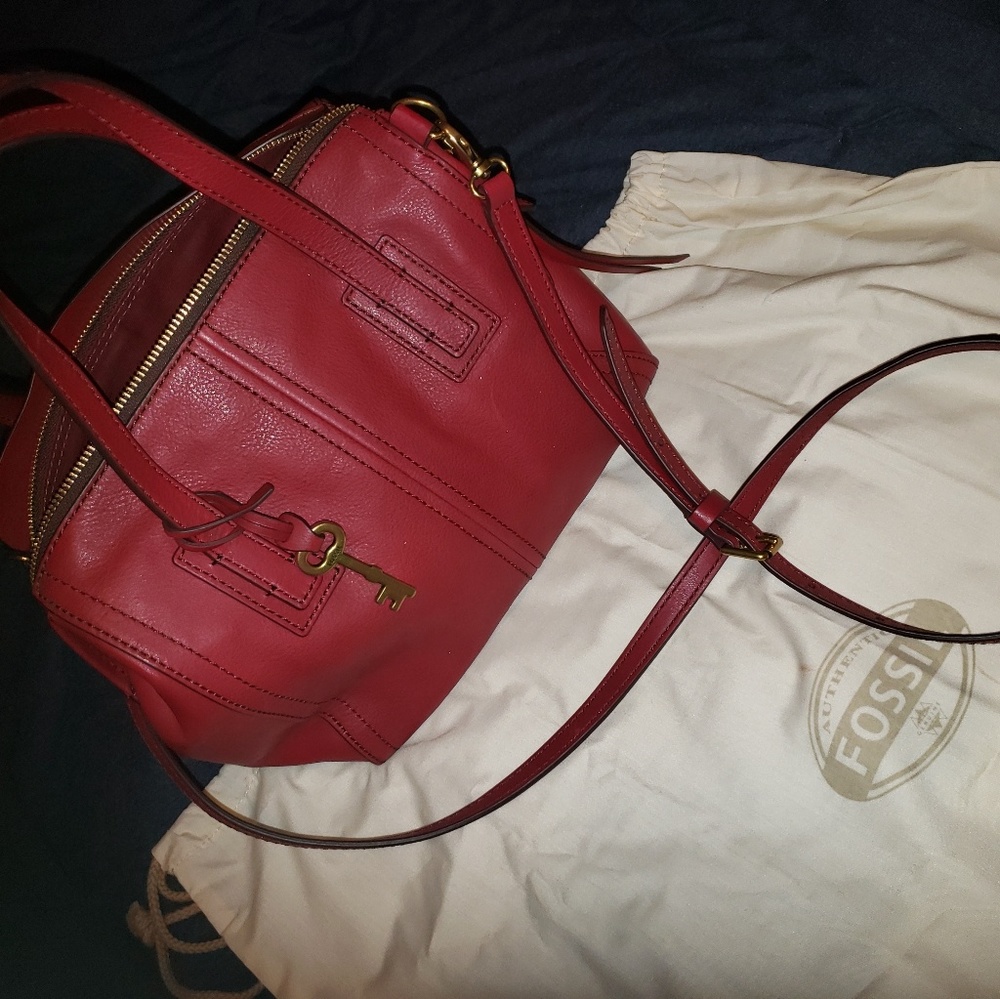 Red leather Fossil handbag/shoulderbag